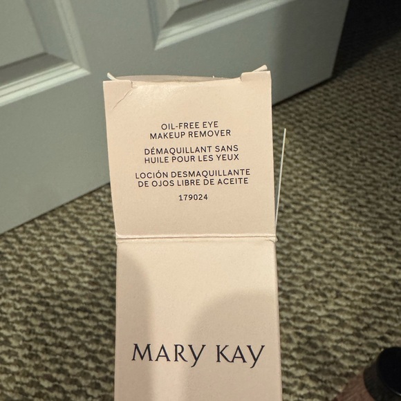 Brand New Mary Kay Eye Makeup Remover in Cream Packaging - Picture 2 of 3